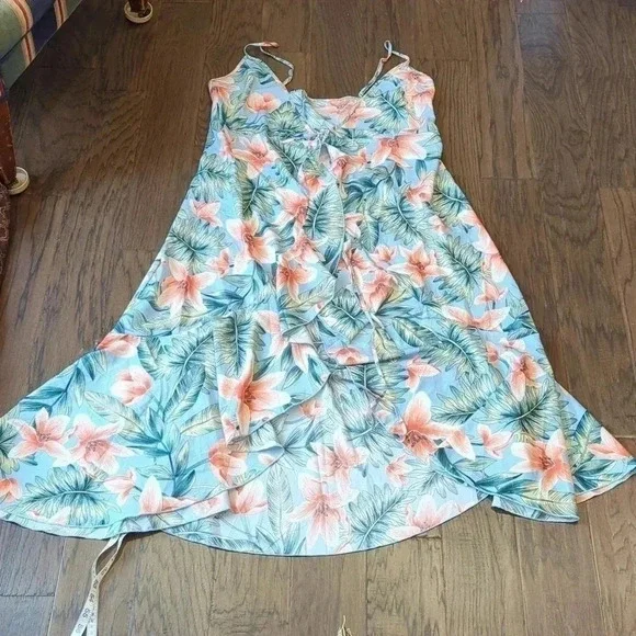 Bathing suit Cover Up - Picture 3 of 10